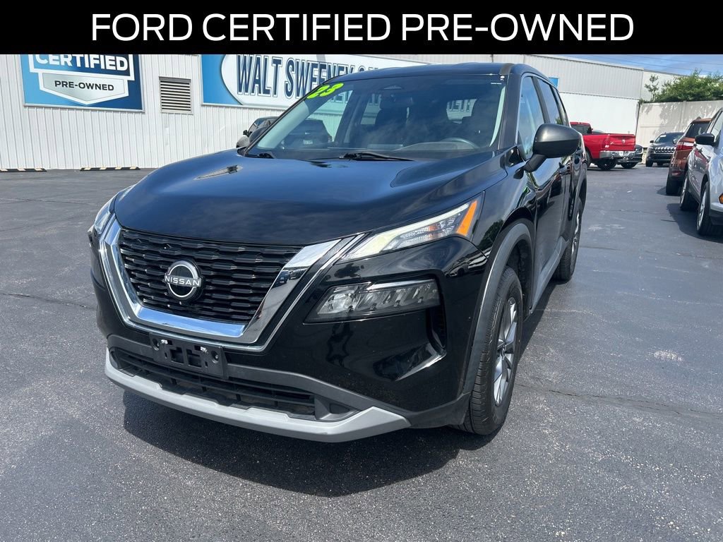 Used 2023 Nissan Rogue S AWD/4WD image 2