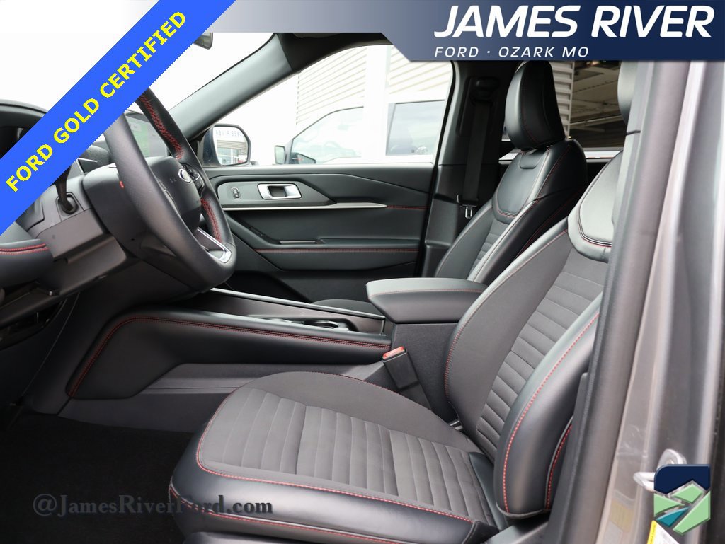 Certified 2025 Ford Explorer ST-Line w/ ST-Line Street Pack image 24