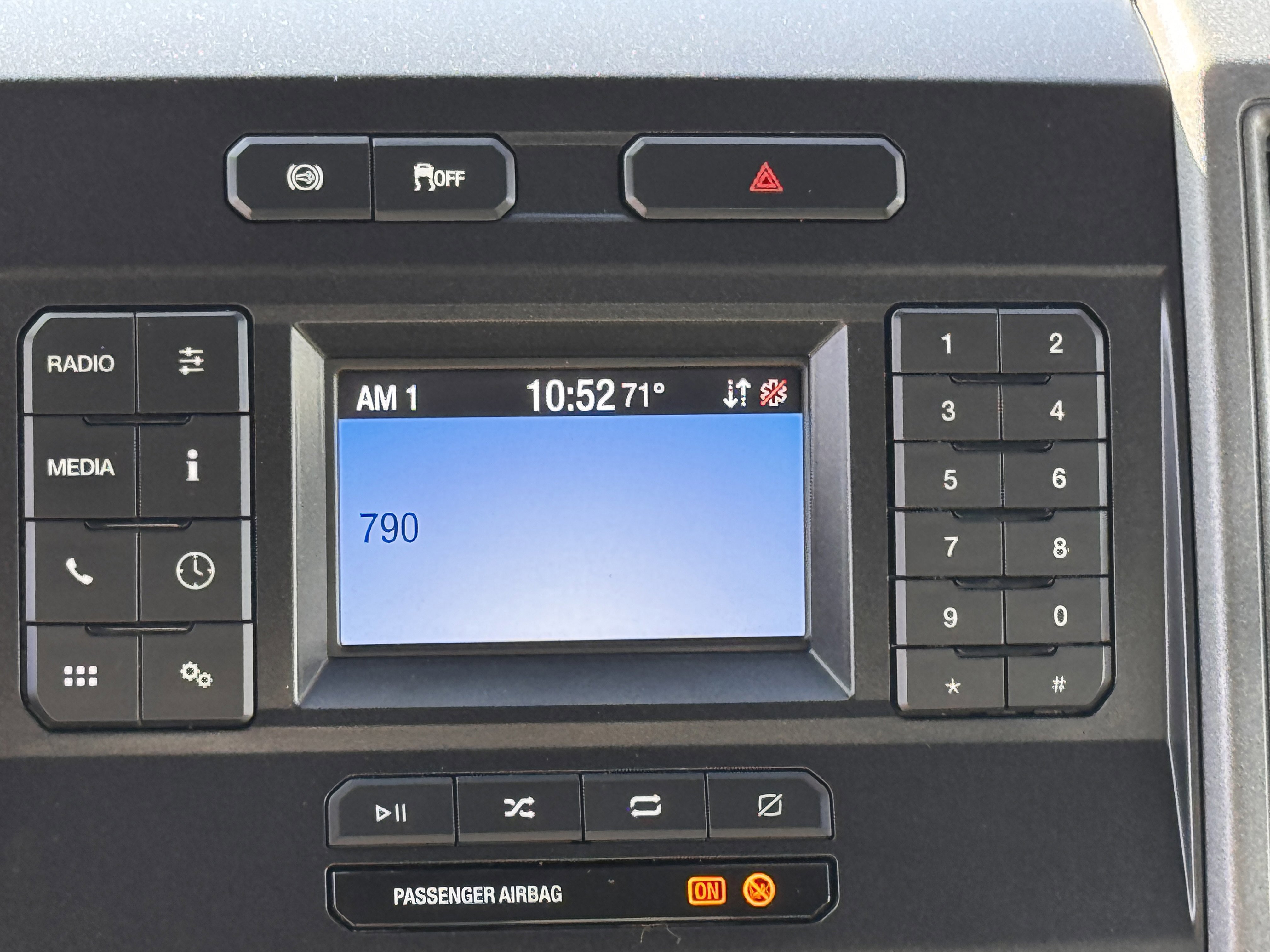 Certified 2022 Ford F550 4x4 Crew Cab Super Duty w/ Power Equipment Group image 18