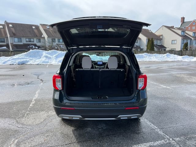 Certified 2022 Ford Explorer XLT w/ Equipment Group 202A image 27