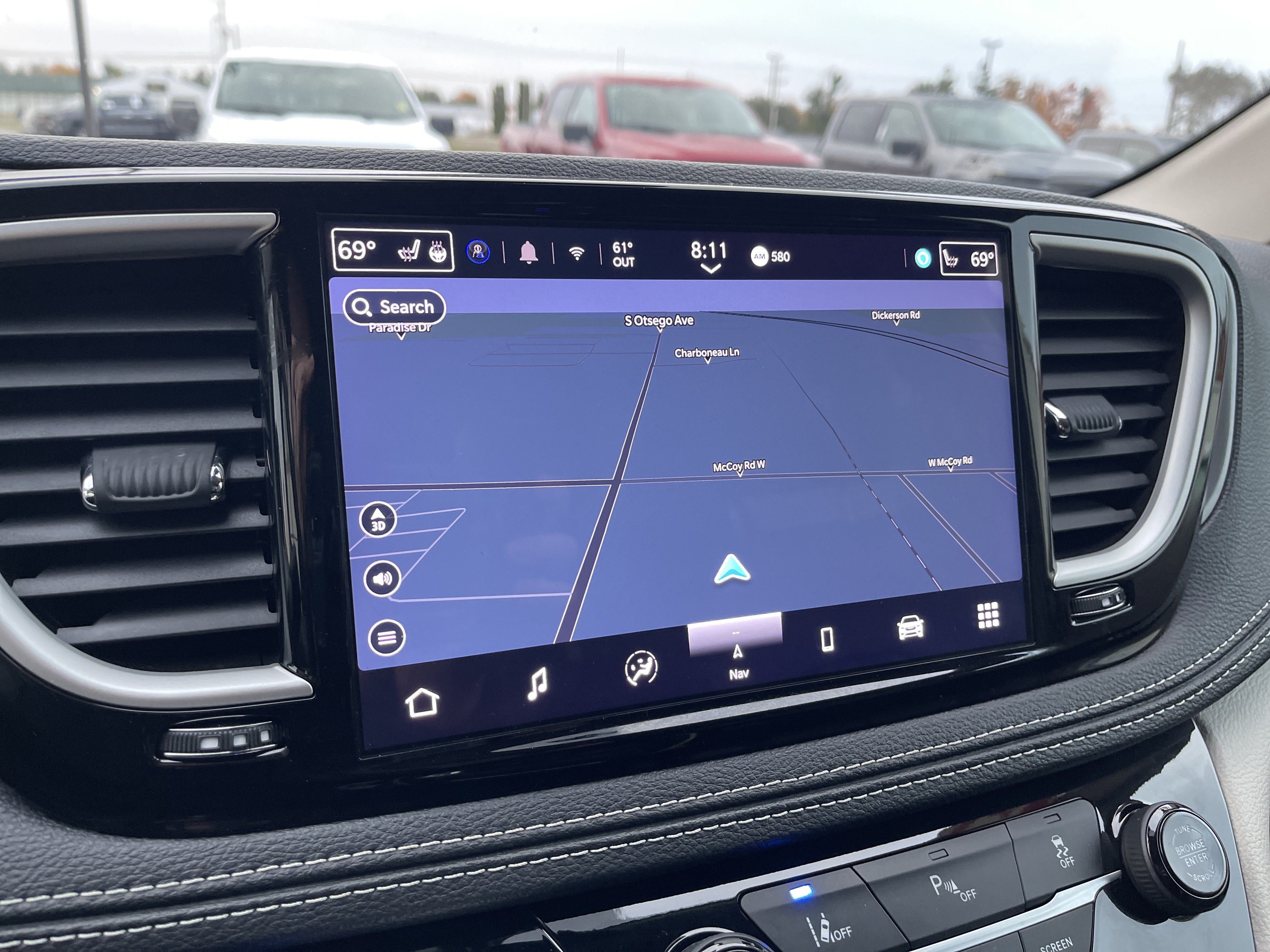 Used 2024 Chrysler Pacifica Limited FWD image 19