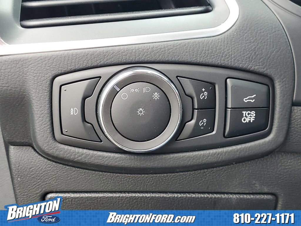 Certified 2023 Ford Edge Titanium w/ Equipment Group 301A AWD/4WD image 19