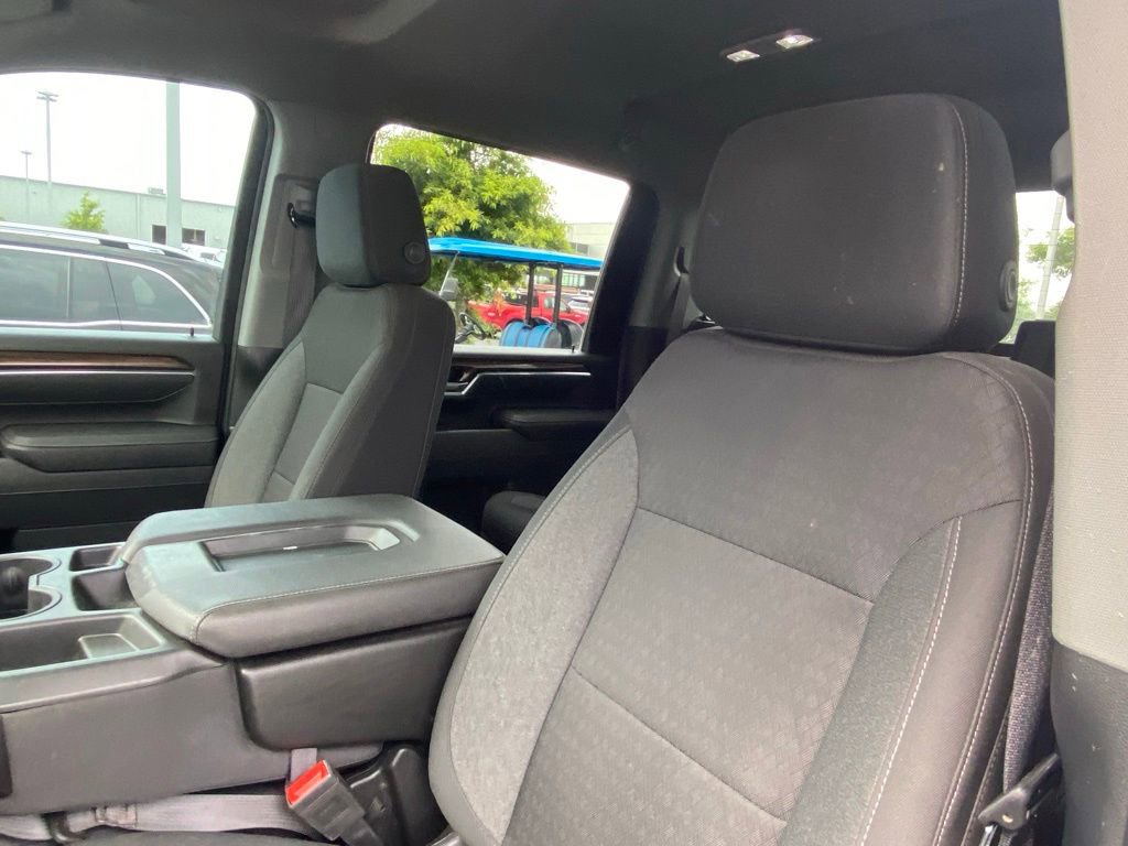 Used 2025 Chevrolet Silverado 2500 LT AWD/4WD image 20