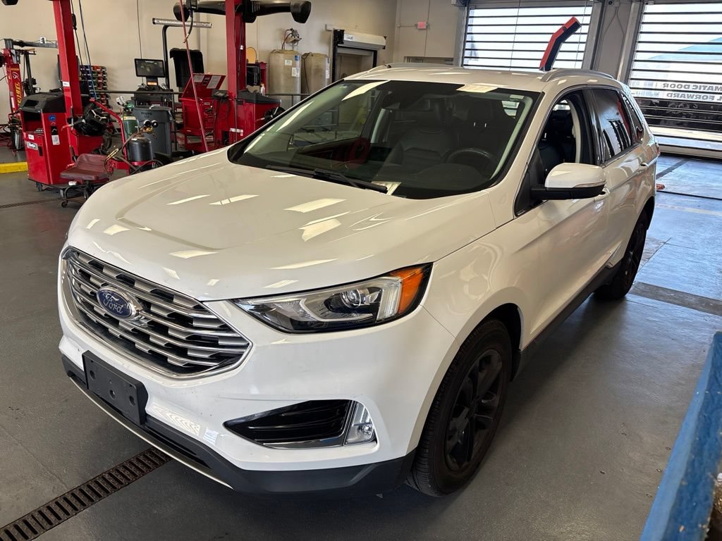 Certified 2020 Ford Edge SEL w/ Convenience Package AWD/4WD image 2