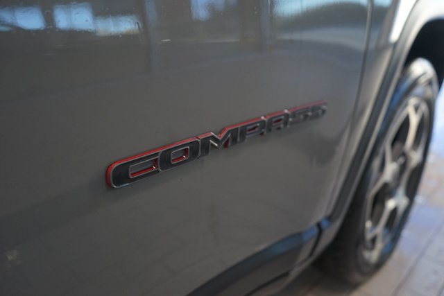 Used 2022 Jeep Compass Trailhawk w/ Trailhawk Elite Group AWD/4WD image 20