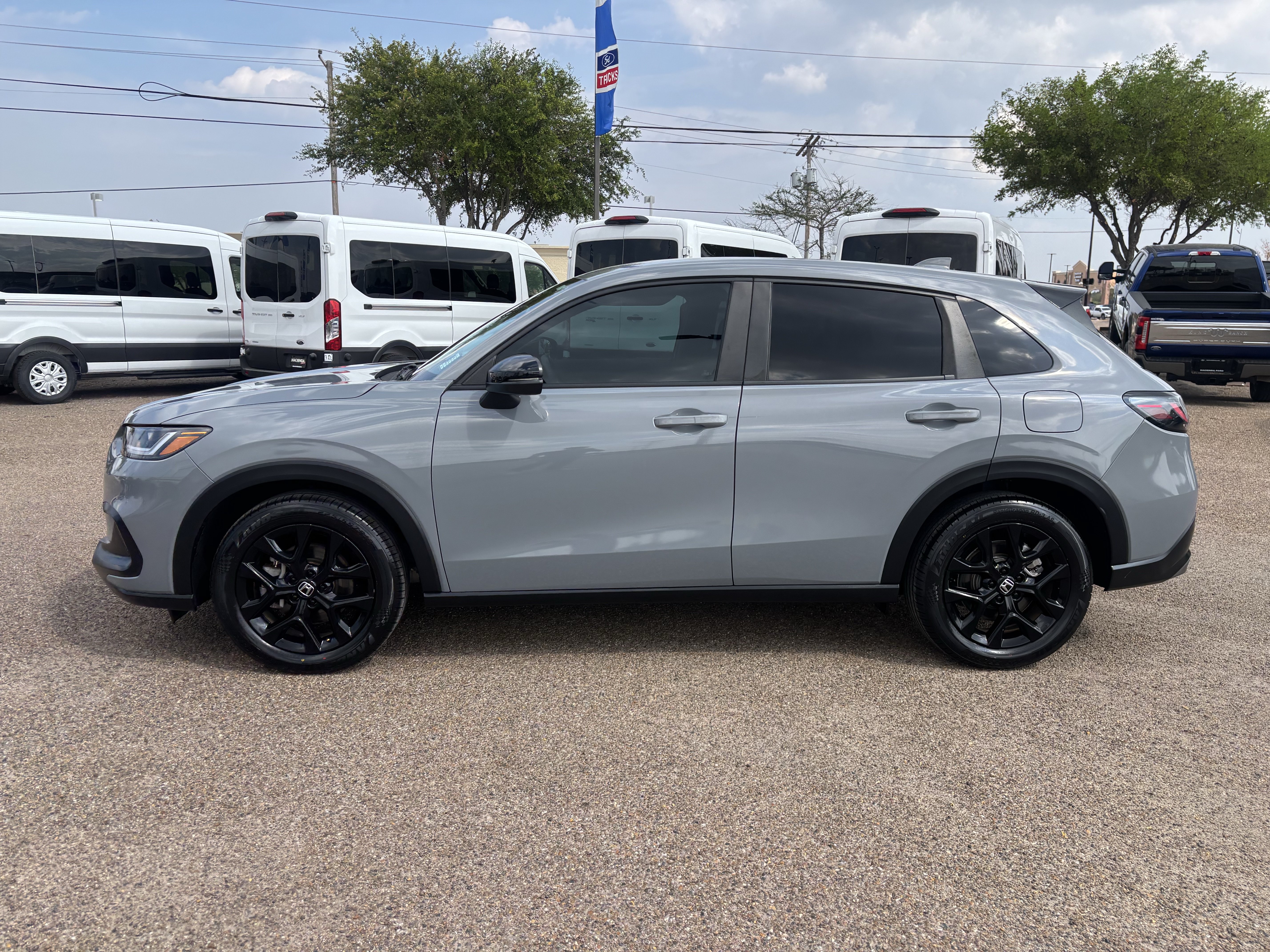 Used 2024 Honda HR-V Sport image 2