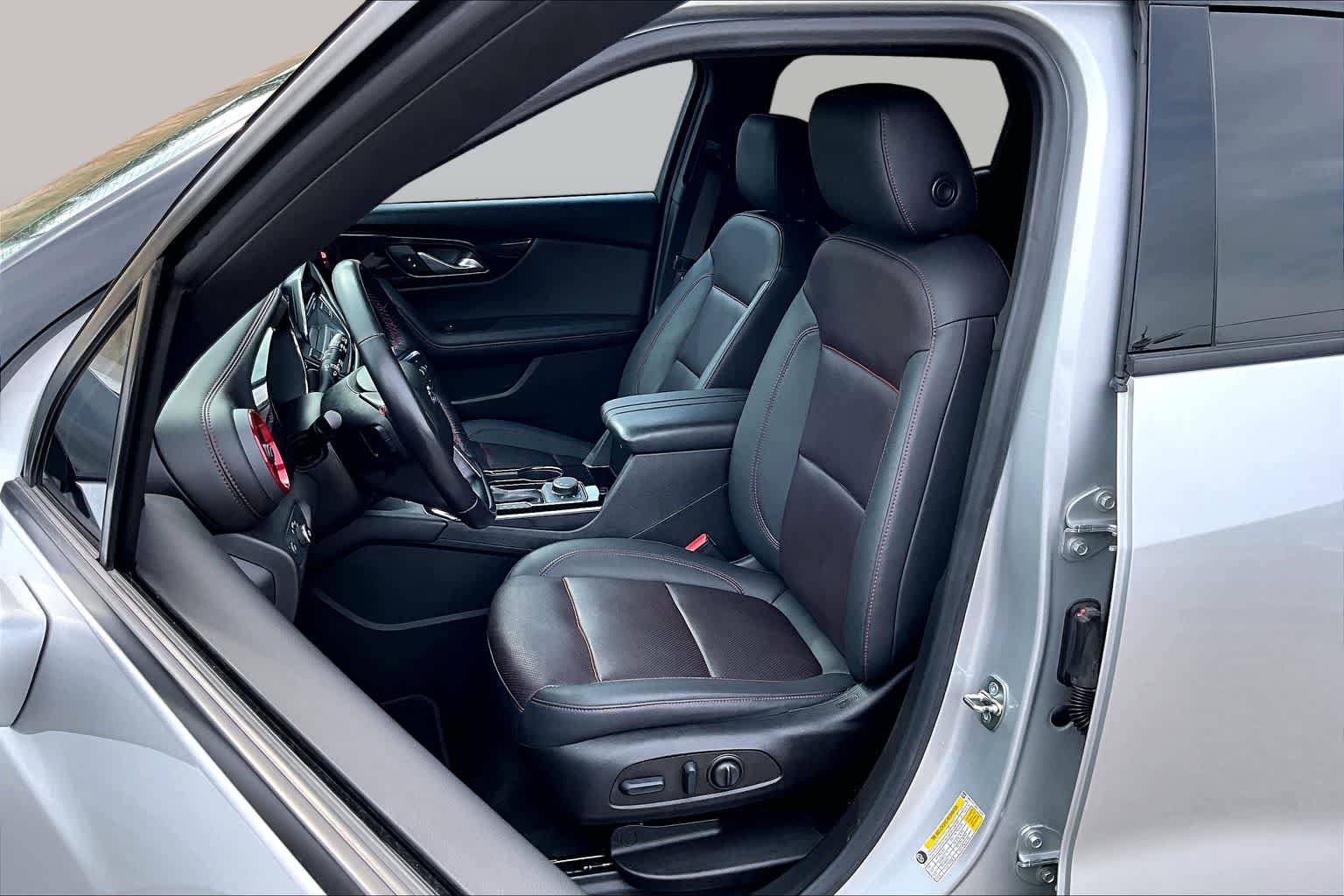 Used 2022 Chevrolet Blazer RS w/ Driver Confidence II Package FWD image 8