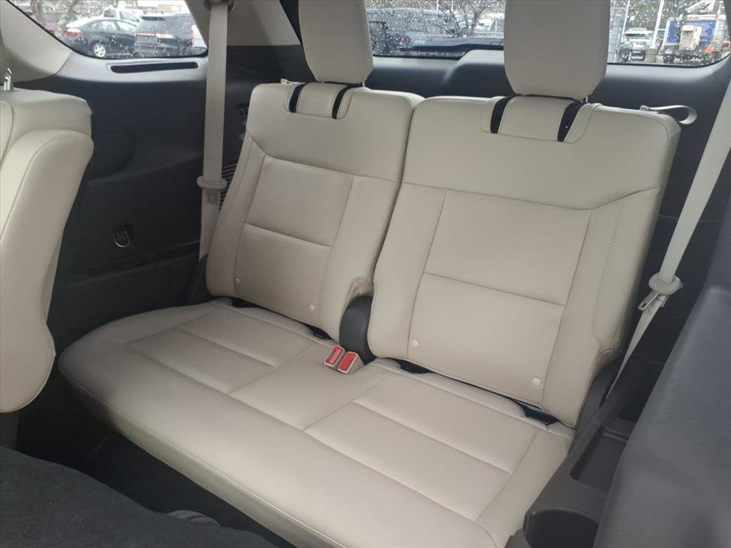 Certified 2023 Ford Explorer Platinum w/ Technology Package image 10