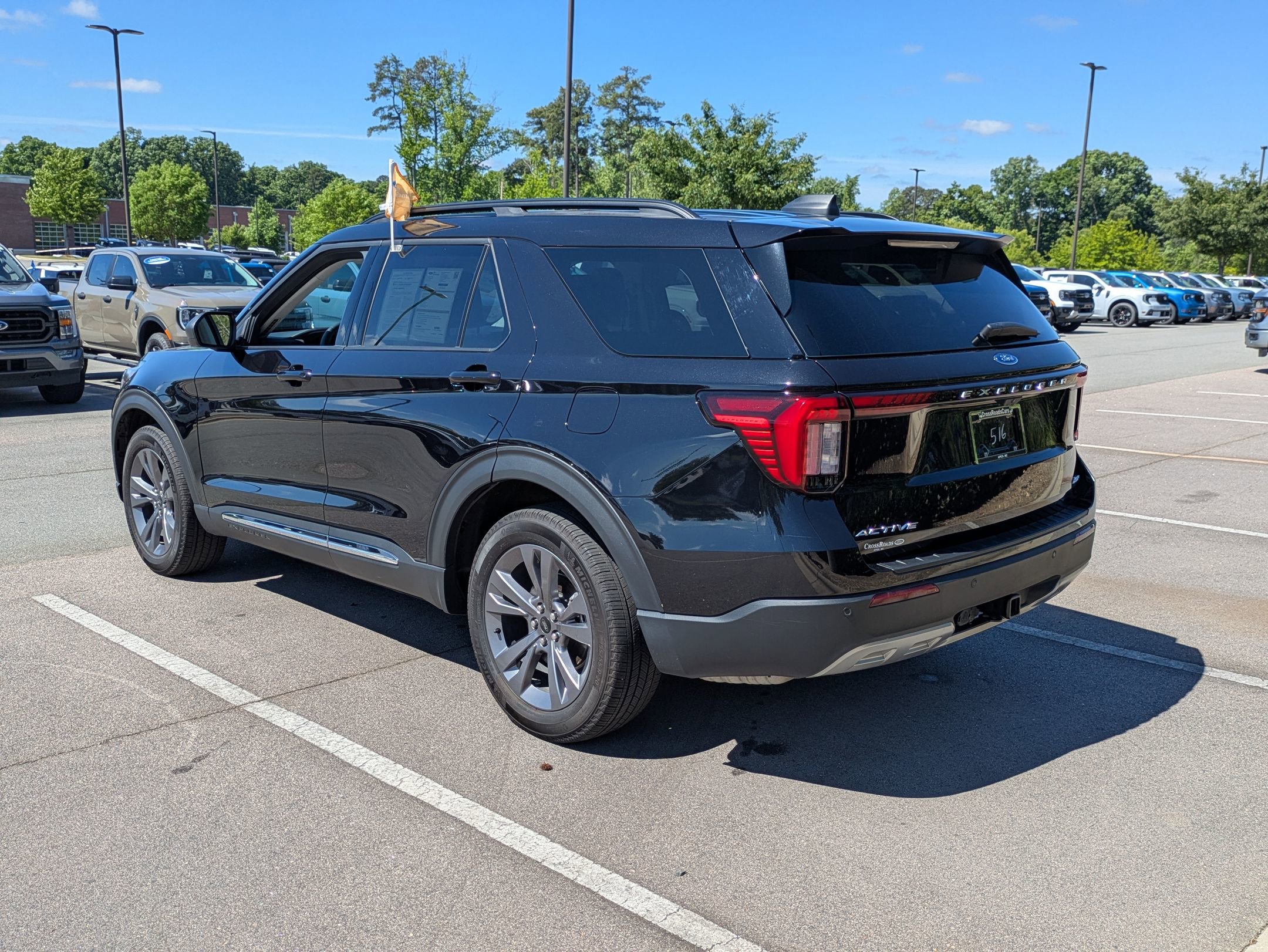 Certified 2025 Ford Explorer Active w/ Active Comfort Package AWD/4WD image 6