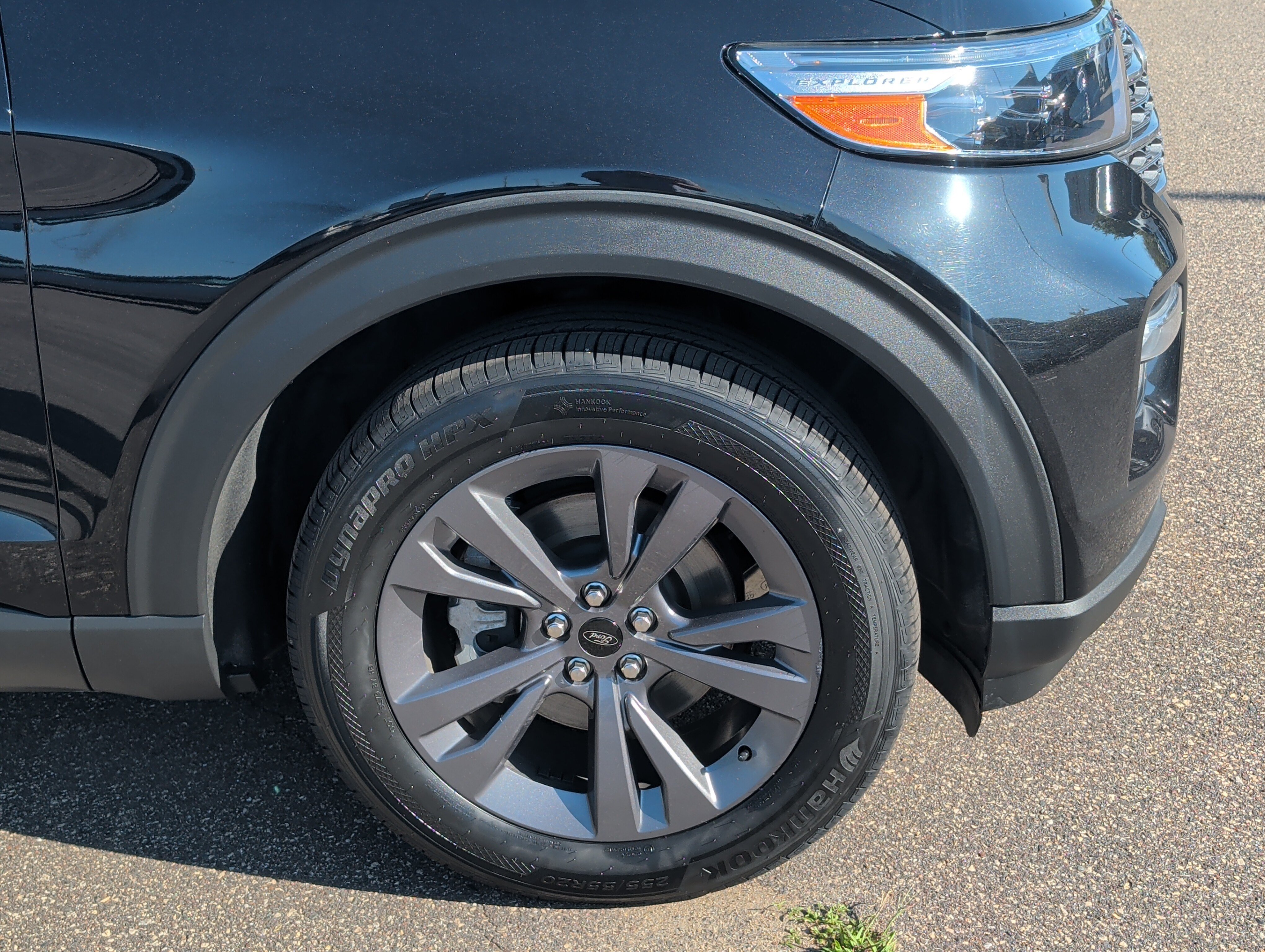 Certified 2024 Ford Explorer XLT w/ Equipment Group 202A AWD/4WD image 8