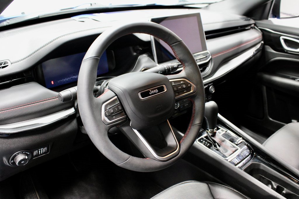 Used 2024 Jeep Compass Trailhawk w/ Trailhawk Elite Group image 25