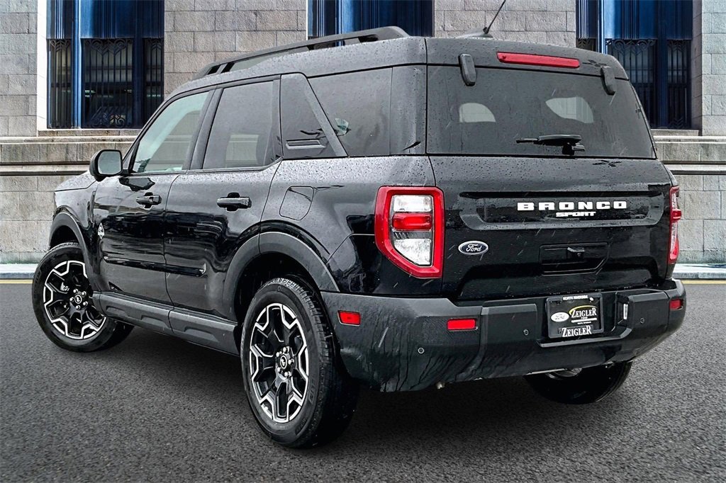 Certified 2025 Ford Bronco Sport Outer Banks w/ Outer Banks Tech Package+ image 10