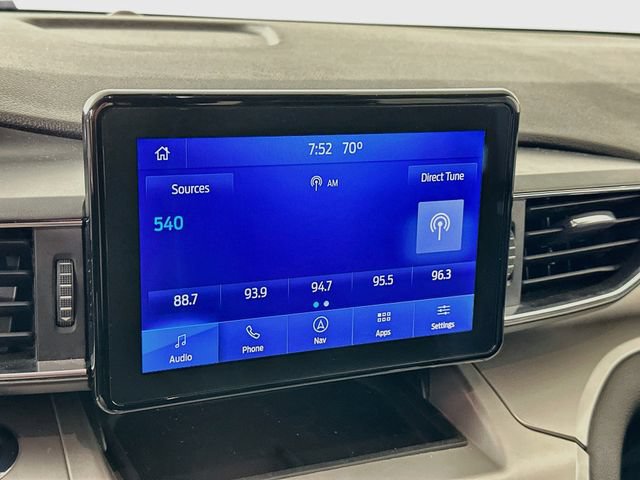 Certified 2022 Ford Explorer XLT w/ Equipment Group 202A AWD/4WD image 21