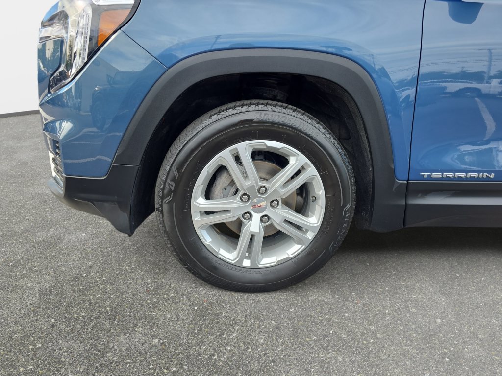 Used 2024 GMC Terrain SLE w/ Driver Convenience Package AWD/4WD image 25