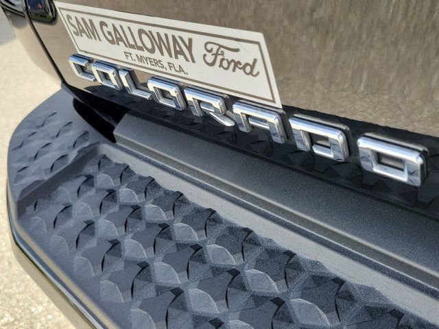 Used 2024 Chevrolet Colorado LT w/ LT Convenience Package RWD image 9