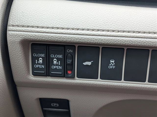 Used 2025 Honda Odyssey EX-L image 17