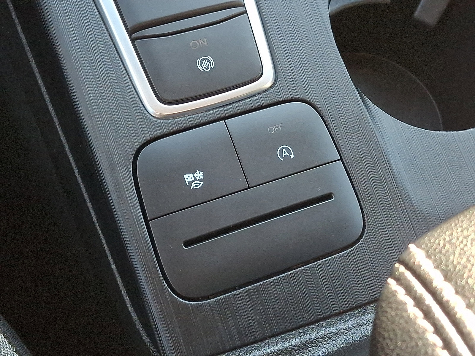 Certified 2022 Ford Escape SE image 31