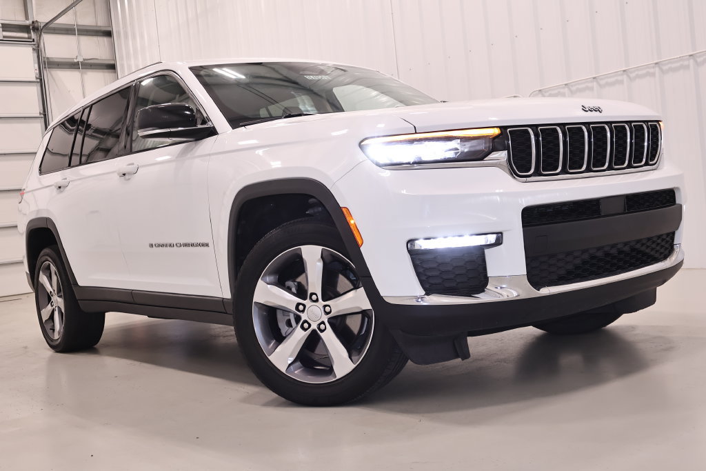 Used 2021 Jeep Grand Cherokee L Limited AWD/4WD image 41