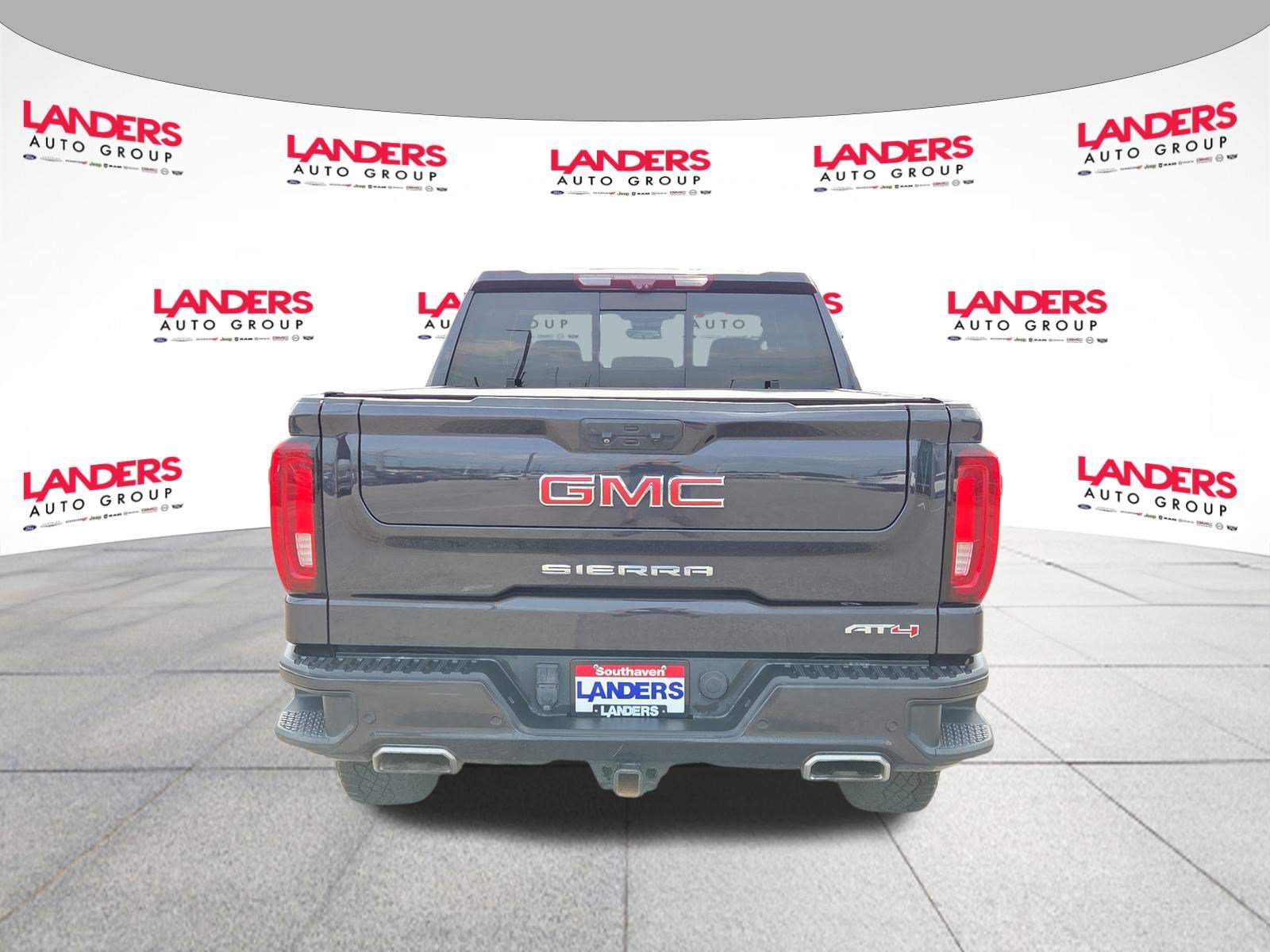 Used 2022 GMC Sierra 1500 AT4 w/ AT4 Premium Package AWD/4WD image 4