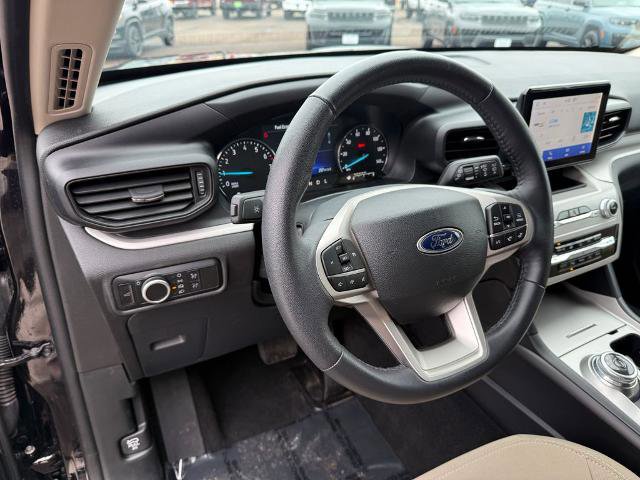 Certified 2024 Ford Explorer XLT w/ Class IV Trailer Tow Package image 28