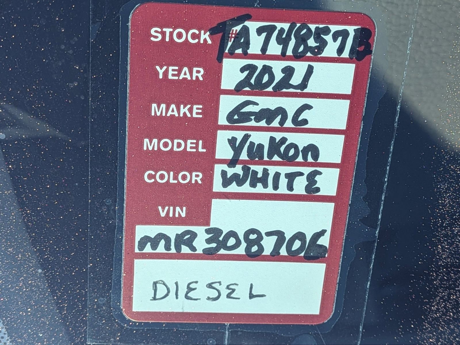 Used 2021 GMC Yukon Denali w/ Denali Premium Package image 17