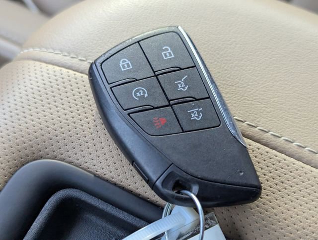 Used 2023 Chevrolet Suburban Premier image 31