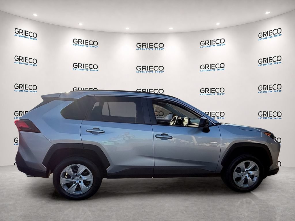 Used 2021 Toyota RAV4 LE FWD image 8