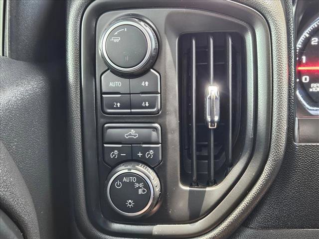 Used 2020 Chevrolet Silverado 1500 Custom Trail Boss w/ Custom Convenience Package AWD/4WD image 16