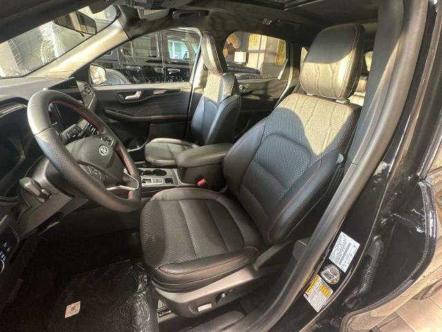 Certified 2025 Ford Escape ST-Line w/ Tech Pack #1 AWD/4WD image 19
