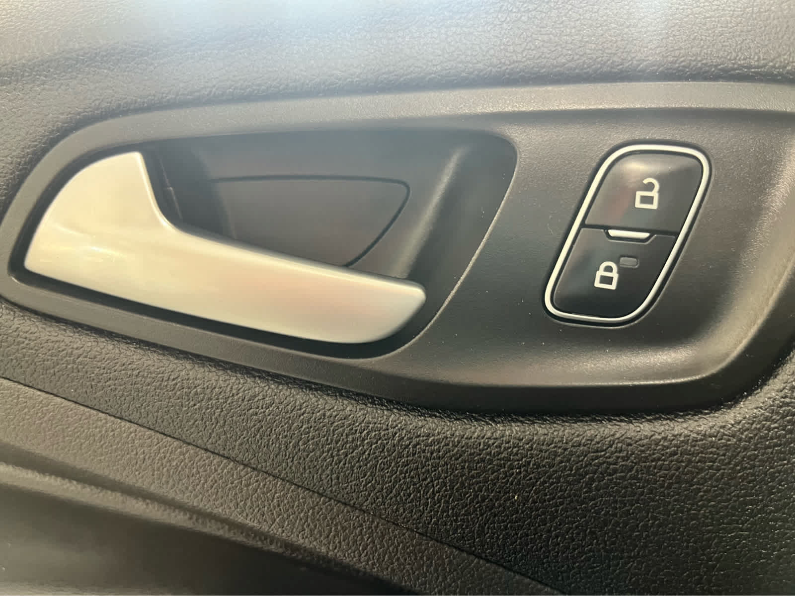 Certified 2018 Ford Escape SEL FWD image 22