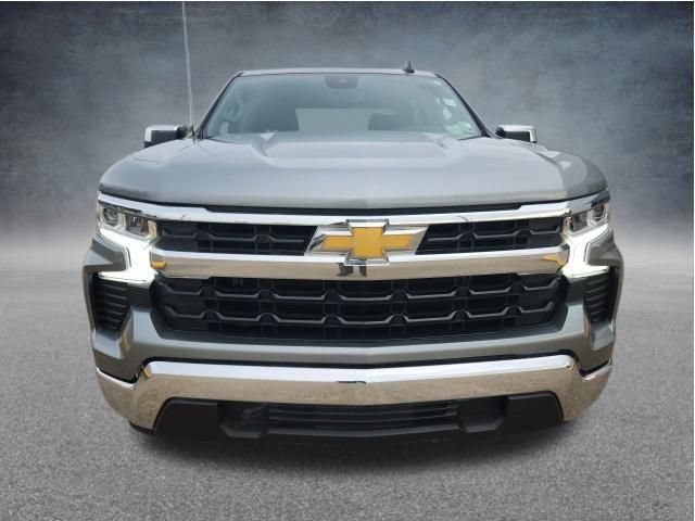 Used 2025 Chevrolet Silverado 1500 LT RWD image 2