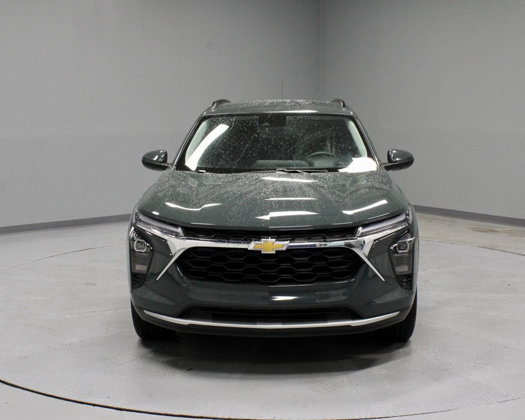 Used 2025 Chevrolet Trax LT FWD image 6