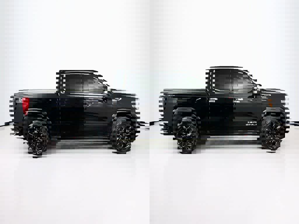 Used 2022 GMC Sierra 1500 Denali w/ Denali Premium Package image 6