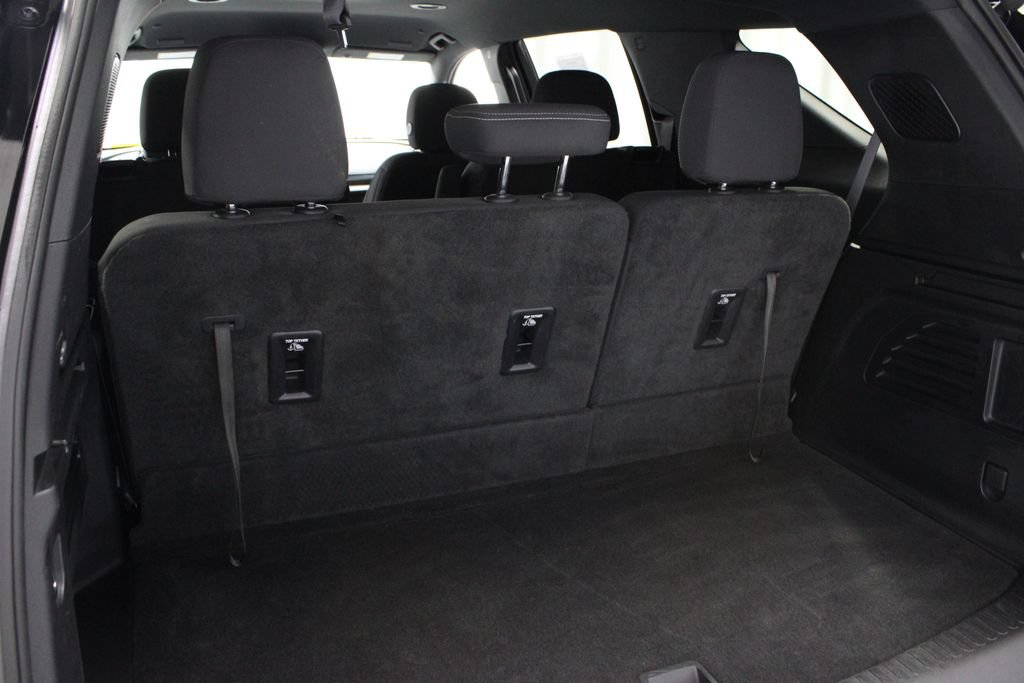 Used 2025 Chevrolet Traverse LT AWD/4WD image 18