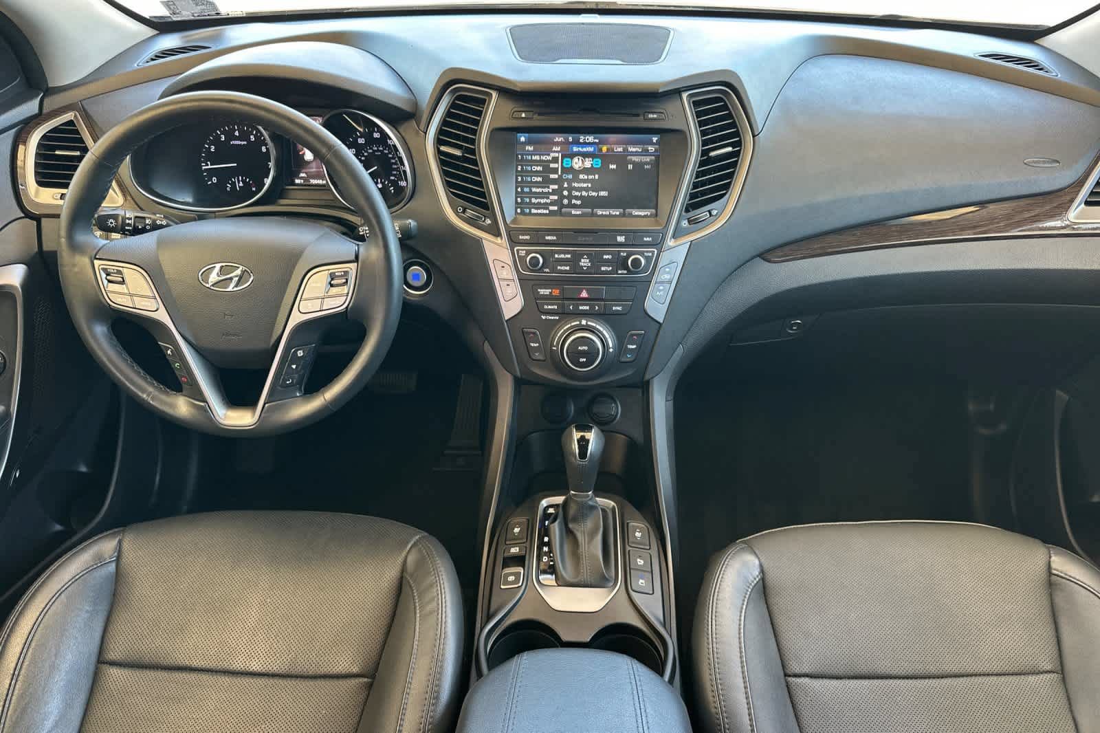 Used 2017 Hyundai Santa Fe Sport w/ 2.0T Ultimate Tech Package 05 FWD video 3