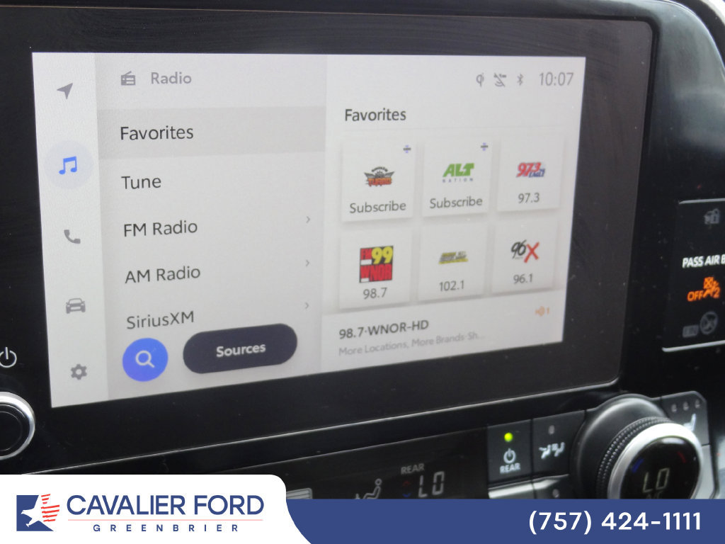 Used 2023 Toyota Highlander XLE FWD image 28