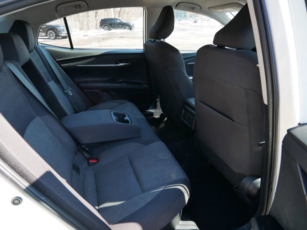 Used 2025 Toyota Camry LE FWD image 9