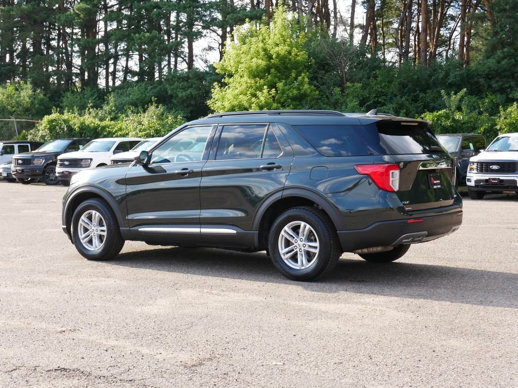 Certified 2023 Ford Explorer XLT w/ Equipment Group 202A AWD/4WD image 4