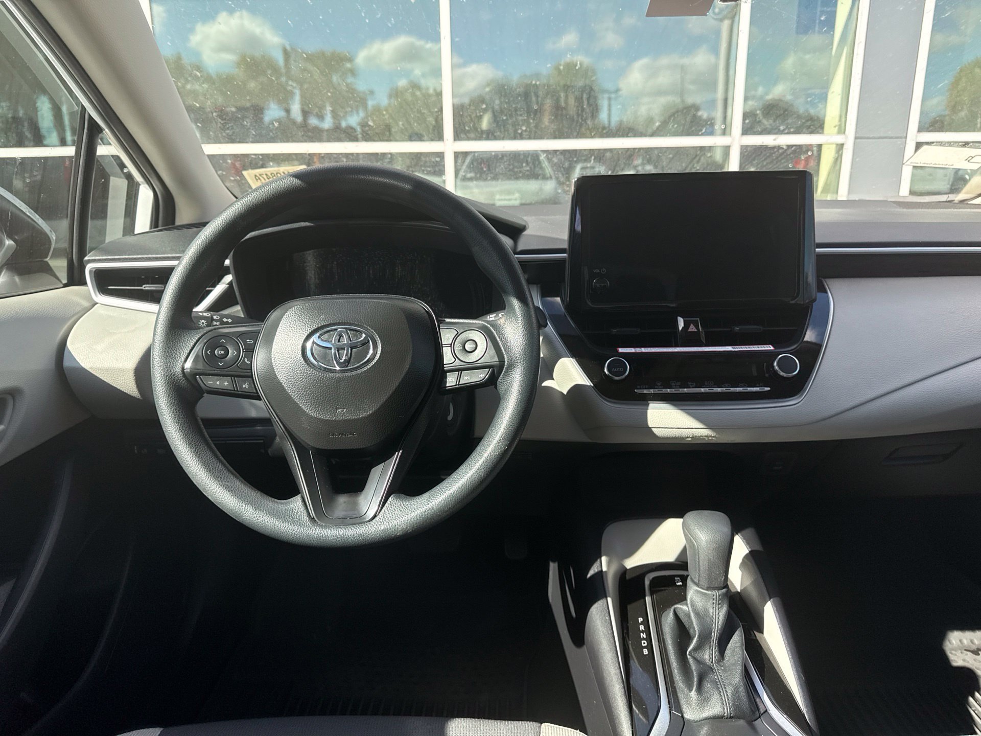 Used 2026 Toyota Corolla LE FWD image 12