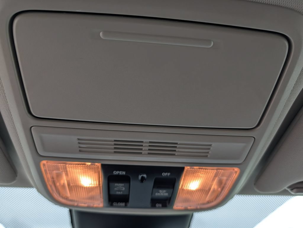 Used 2025 Honda Odyssey Touring image 16