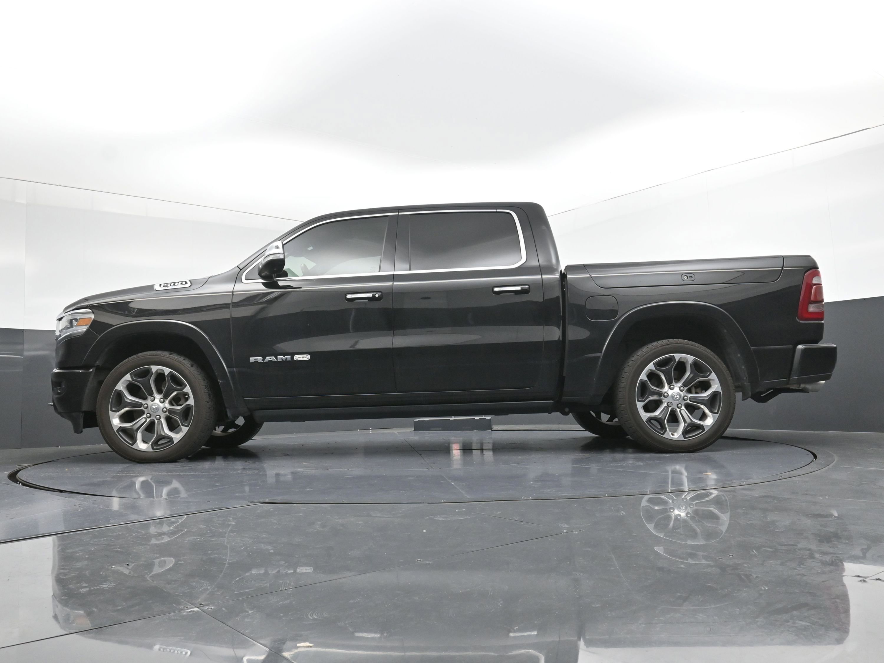 Used 2022 RAM 1500 Limited image 28