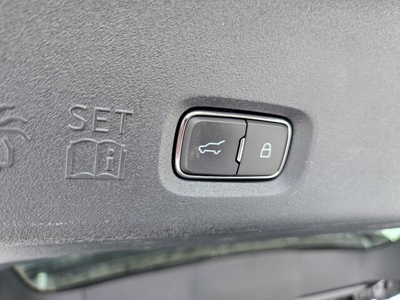 Certified 2025 Ford Expedition Tremor AWD/4WD image 19