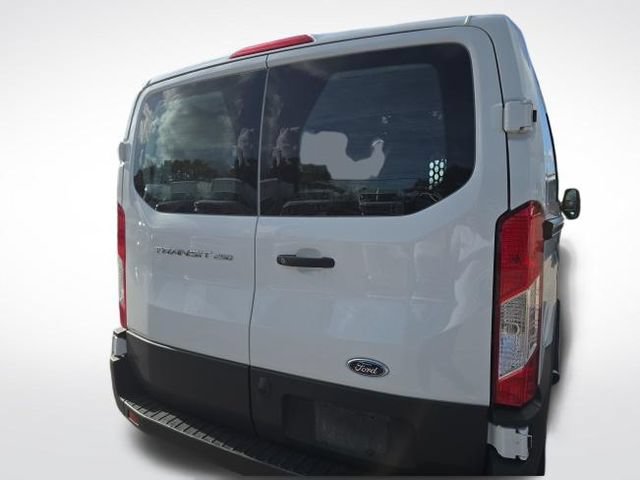 Certified 2025 Ford Transit 250 Low Roof w/ Exterior Upgrade Package RWD image 4