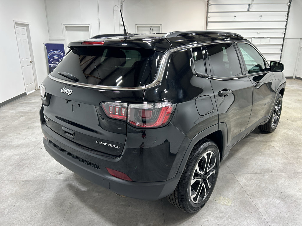 Used 2022 Jeep Compass Limited AWD/4WD image 5