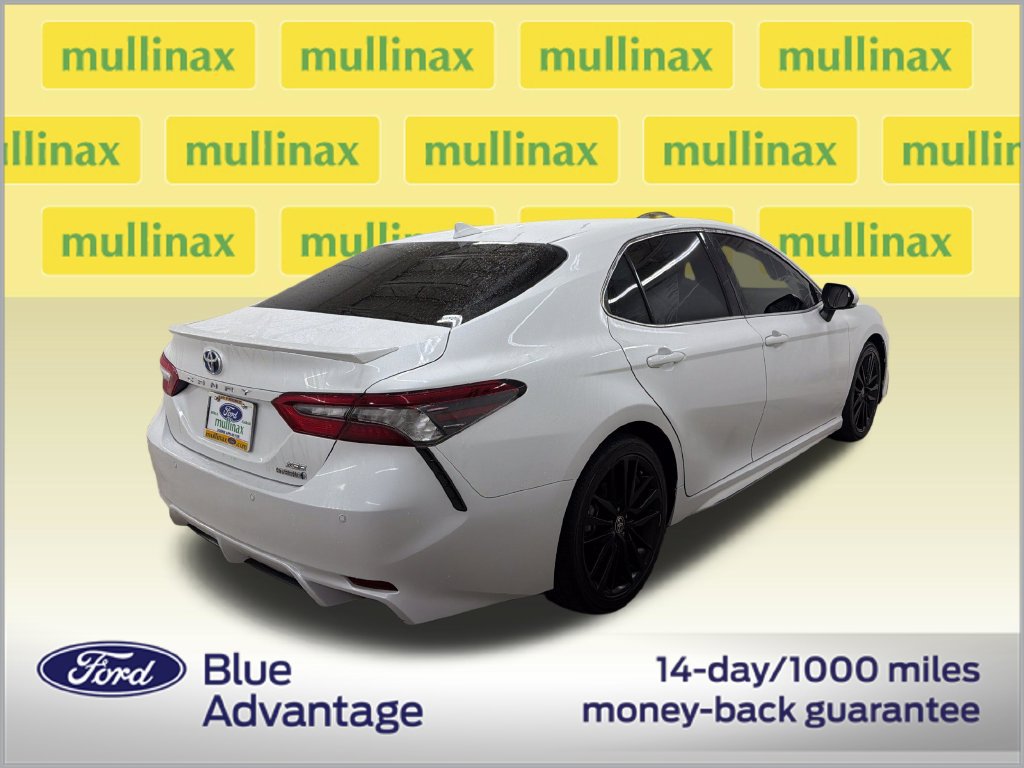 Used 2023 Toyota Camry XSE w/ Navigation Package FWD image 3