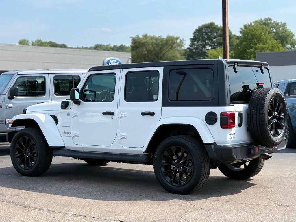 Used 2021 Jeep Wrangler Unlimited Sahara AWD/4WD image 35