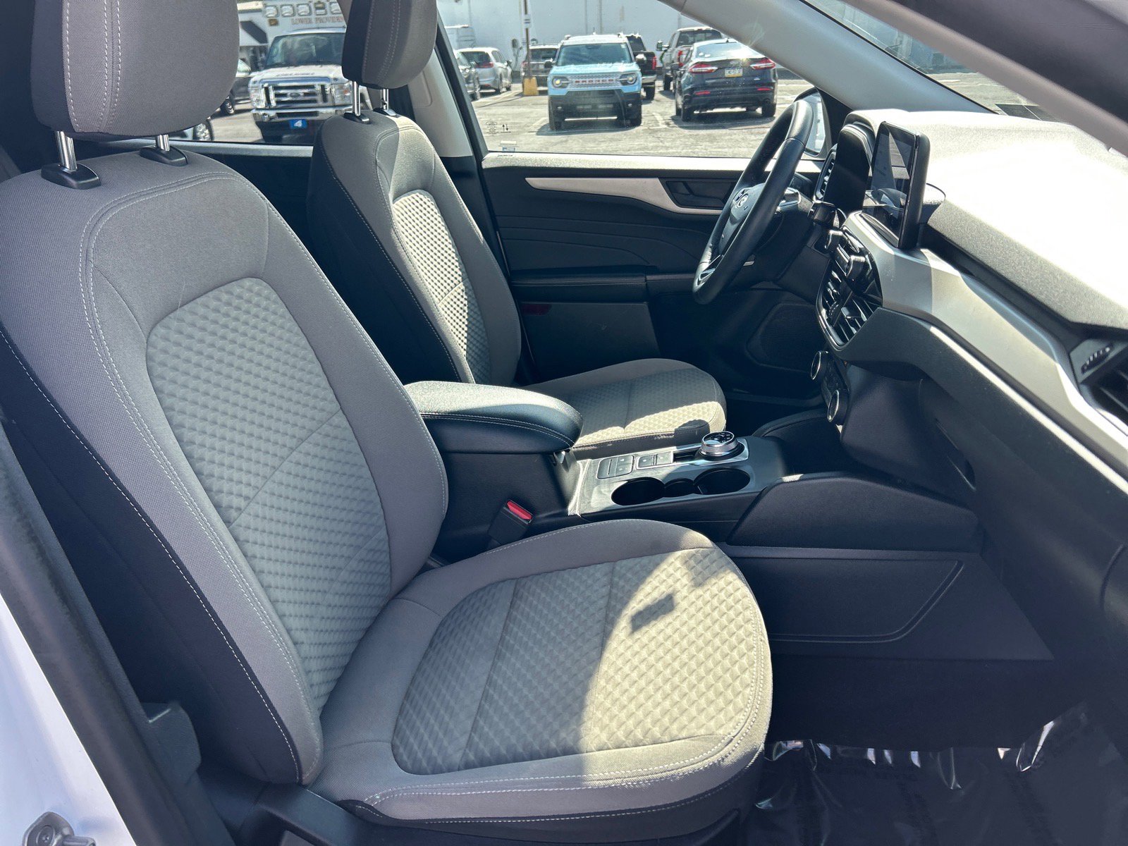 Certified 2022 Ford Escape SE w/ SE Sport Appearance Package AWD/4WD image 18
