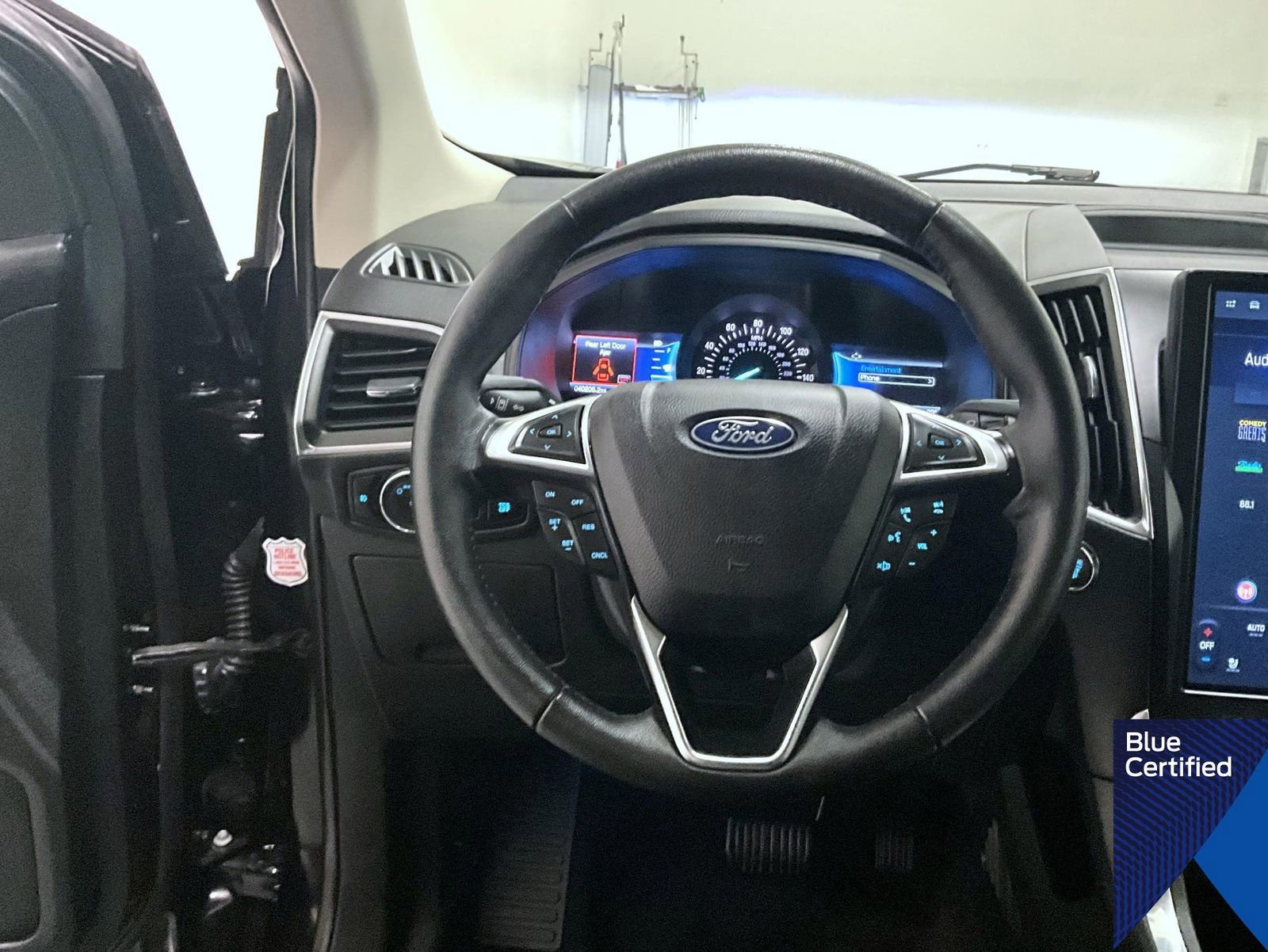 Certified 2024 Ford Edge Titanium image 11