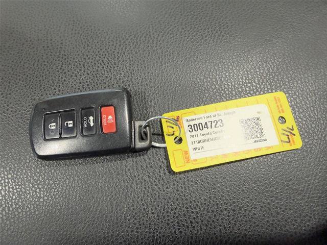 Used 2017 Toyota Corolla XSE w/ Carpet Mat Package (TMS) FWD image 37