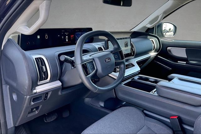 Certified 2025 Ford Expedition Max Active RWD image 12